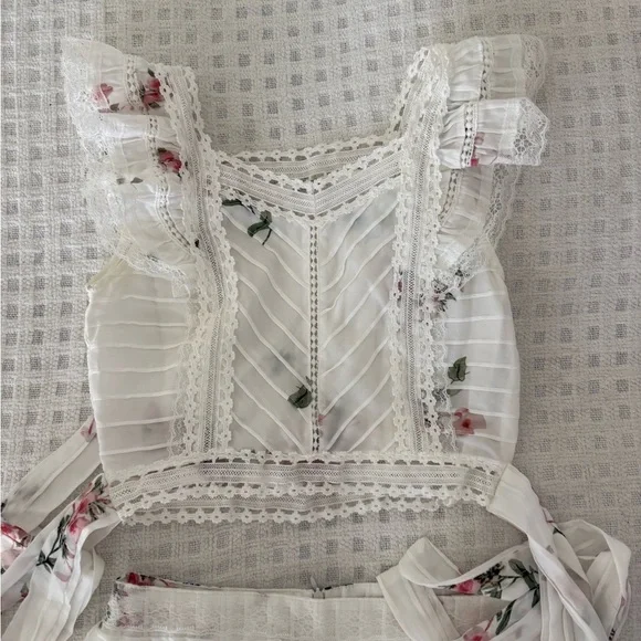 Floral Lace Ruffle Top and Shorts Set - Picture 2 of 4